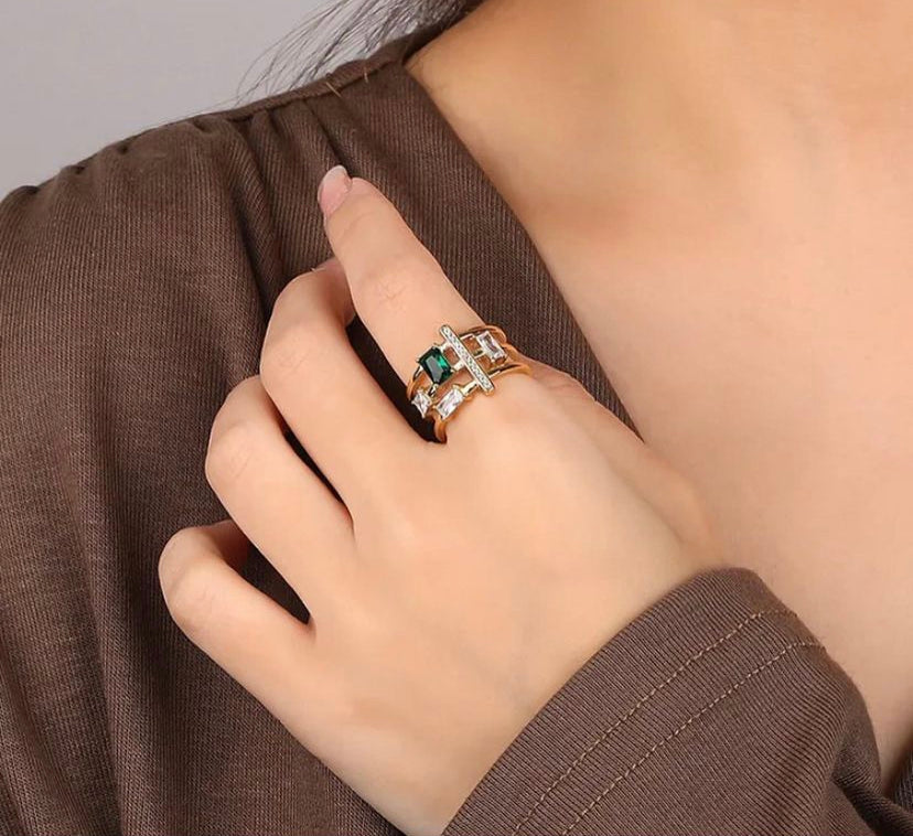 Esmeralda Ring